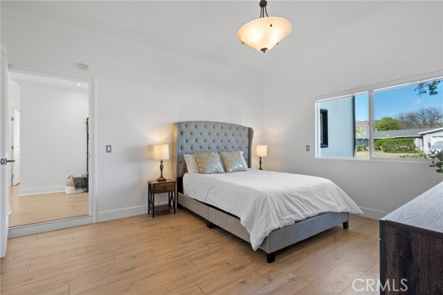23800 Mobile St, West Hills CA: https://media.crmls.org/medias/eba9762a-c0d0-46c8-bb03-ac0024090b77.jpg