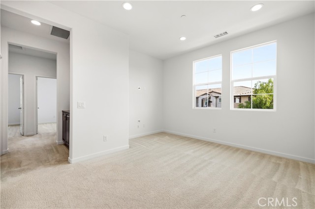 28637 Solana Court, Valencia CA: https://media.crmls.org/medias/eba97e0b-fdad-459e-9e4d-5bb6fa422aaf.jpg