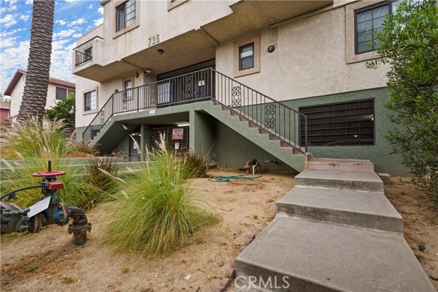 Detail Gallery Image 34 of 40 For 736 N Garfield Ave #107,  Pasadena,  CA 91104 - 3 Beds | 2/1 Baths