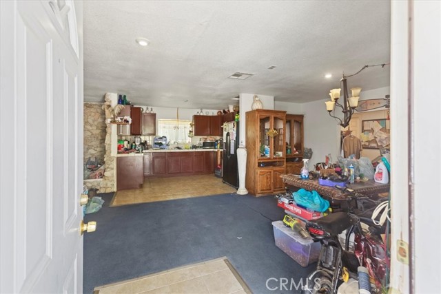 Detail Gallery Image 6 of 27 For 32900 Dune Road., Newberry Springs,  CA 92365 - 3 Beds | 2 Baths