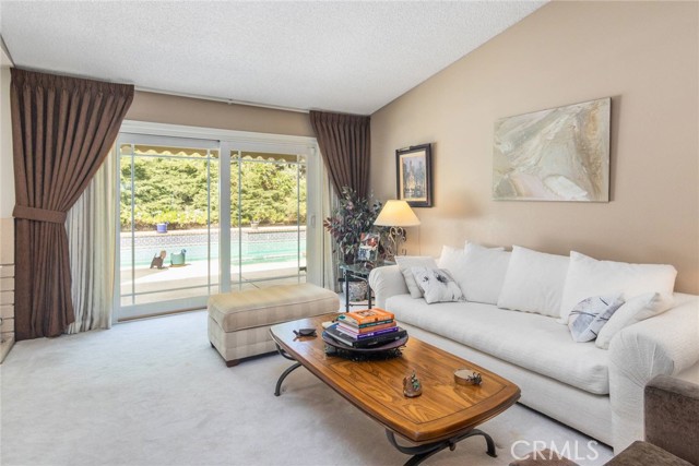 Detail Gallery Image 6 of 28 For 19343 Pauma Valley, Porter Ranch,  CA 91326 - 3 Beds | 2 Baths