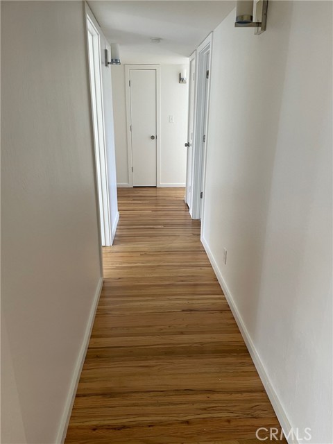 Hallway to bedrooms