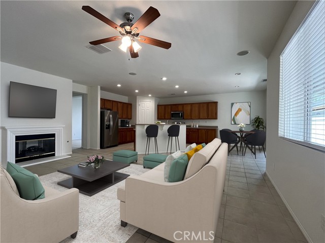 Detail Gallery Image 2 of 13 For 6900 Buchet Dr, Palmdale,  CA 93552 - 3 Beds | 2 Baths