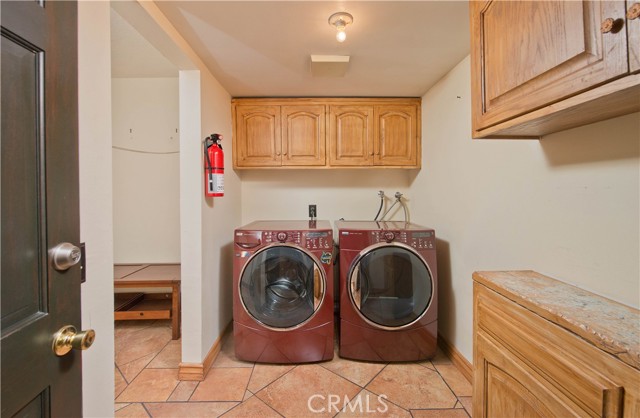 4389 San Blas Avenue, Woodland Hills CA: https://media.crmls.org/medias/ebabf8c7-e25e-4761-a791-abfa725b204e.jpg