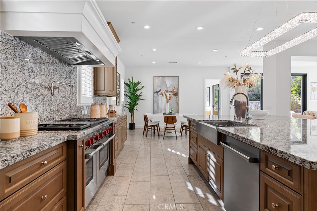 MLS #OC25277279 image #34