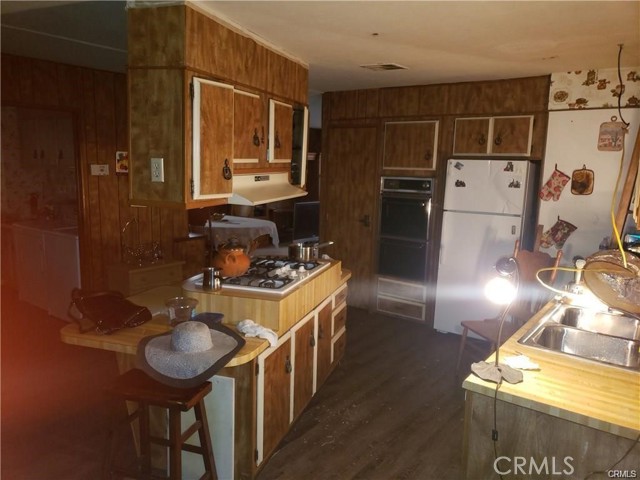 Detail Gallery Image 5 of 10 For 17170 Pinon Dr, Perris,  CA 92570 - 2 Beds | 2 Baths