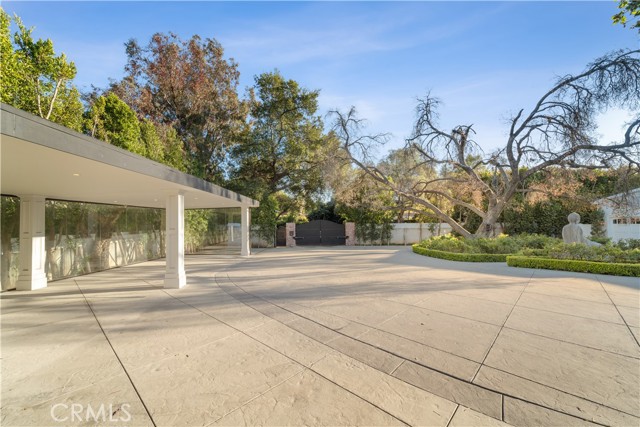 Detail Gallery Image 7 of 59 For 17528 Jayden Ln, Encino,  CA 91316 - 7 Beds | 10/1 Baths