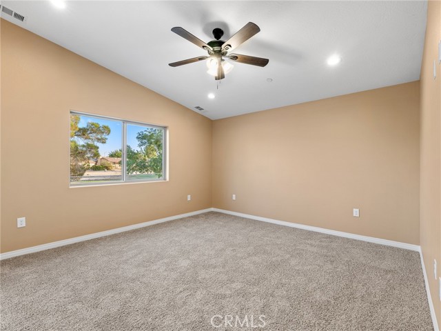 13835 Burning Tree Drive, Victorville CA: https://media.crmls.org/medias/ebad281a-2c98-4b97-ad88-f66a54cbc92f.jpg