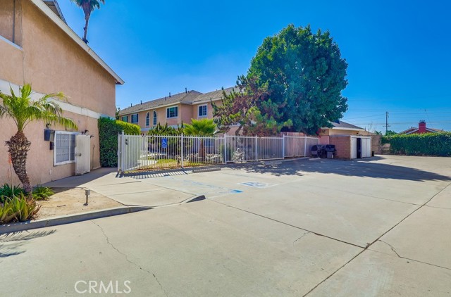 Detail Gallery Image 1 of 31 For 12235 Pine St #5,  Norwalk,  CA 90650 - 2 Beds | 2/1 Baths
