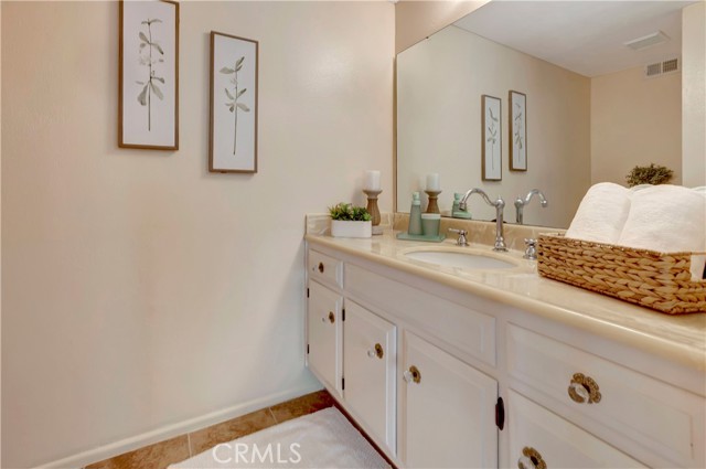 Detail Gallery Image 23 of 33 For 313 El Camino Ln, Placentia,  CA 92870 - 4 Beds | 2/1 Baths