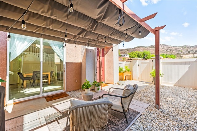 27620 Desert Gold Court, Murrieta CA: https://media.crmls.org/medias/ebafb584-1caa-483e-a888-eaff7f4704cc.jpg