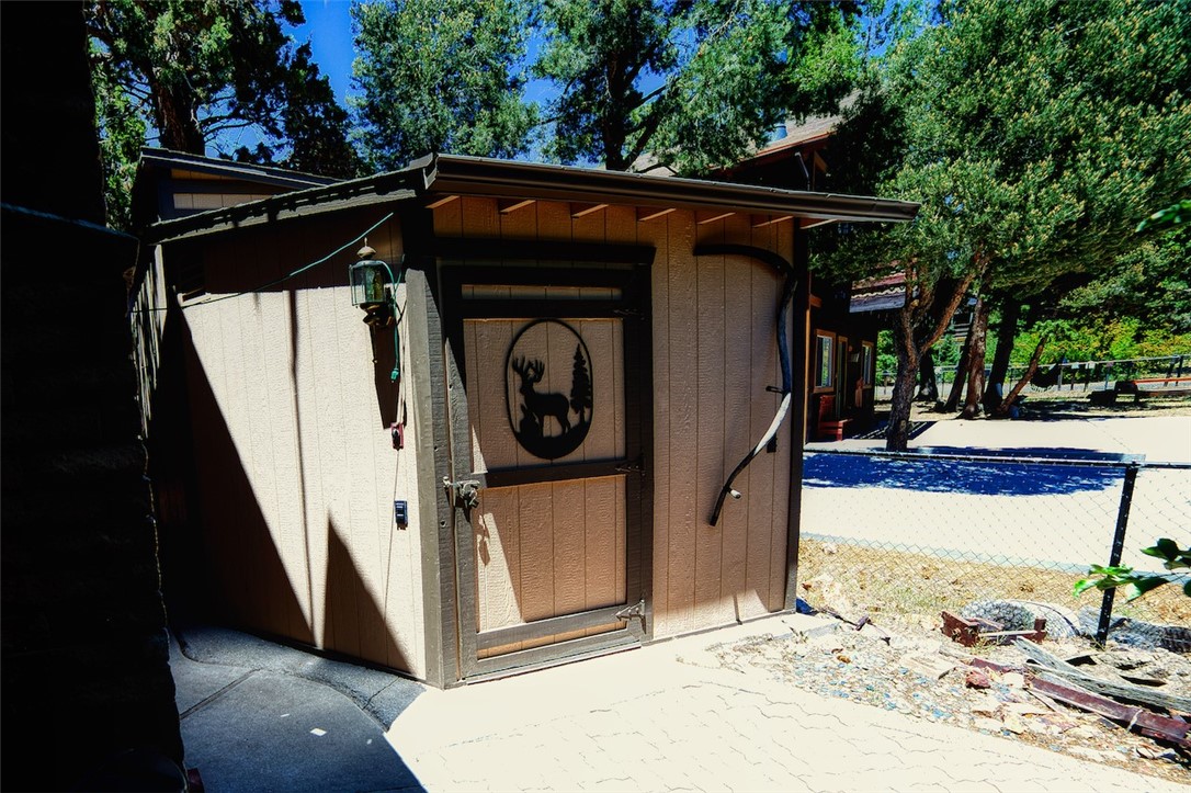 Detail Gallery Image 59 of 61 For 1091 Blue Mountain Rd, Big Bear City,  CA 92314 - 3 Beds | 2 Baths