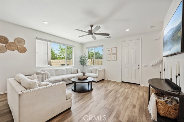 Detail Gallery Image 6 of 45 For 148 Camden Ct, Perris,  CA 92571 - 3 Beds | 2/1 Baths