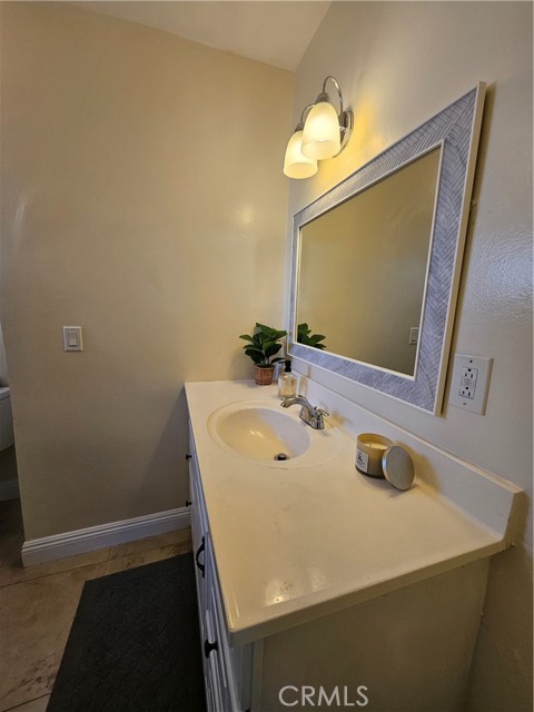 Detail Gallery Image 15 of 29 For 1381 Burwood St, La Habra,  CA 90631 - 2 Beds | 2 Baths