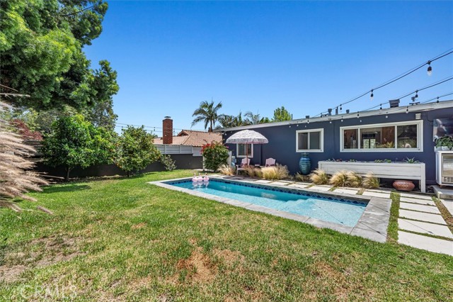 7135 W 91st Street, Los Angeles CA: https://media.crmls.org/medias/ebb2f6c8-c17e-49f2-b339-24ca1afbeca6.jpg