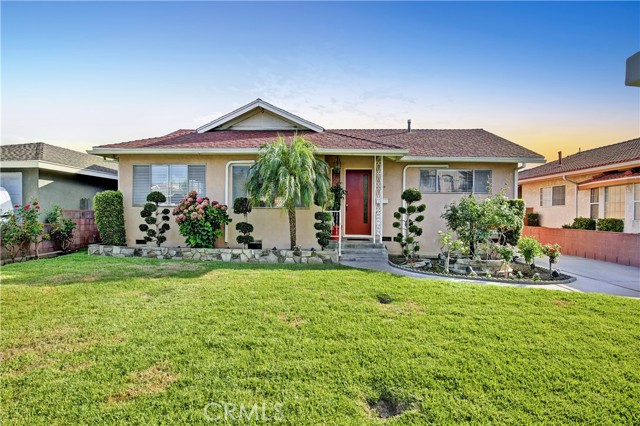 8554 Via Amorita, Downey, California 90241, 3 Bedrooms Bedrooms, ,2 BathroomsBathrooms,Single Family Residence,For Sale,Via Amorita,DW24155135