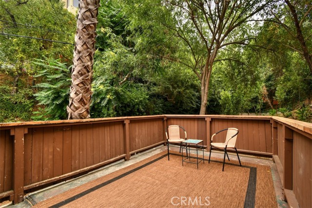 Detail Gallery Image 20 of 36 For 3833 Ridgemoor Dr, Studio City,  CA 91604 - 2 Beds | 1/1 Baths