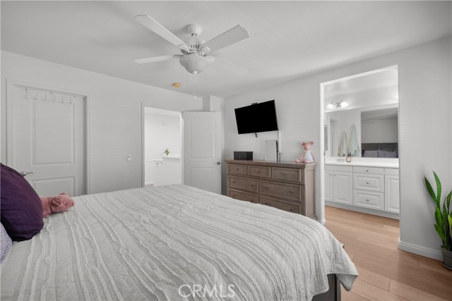 Detail Gallery Image 4 of 19 For 19415 Opal Ln, Saugus,  CA 91350 - 2 Beds | 2/1 Baths