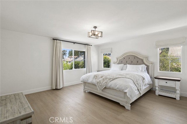 37 Pheasant Creek, Irvine CA: https://media.crmls.org/medias/ebb44c76-d0e6-4e90-af50-9e5e9b5e5d98.jpg