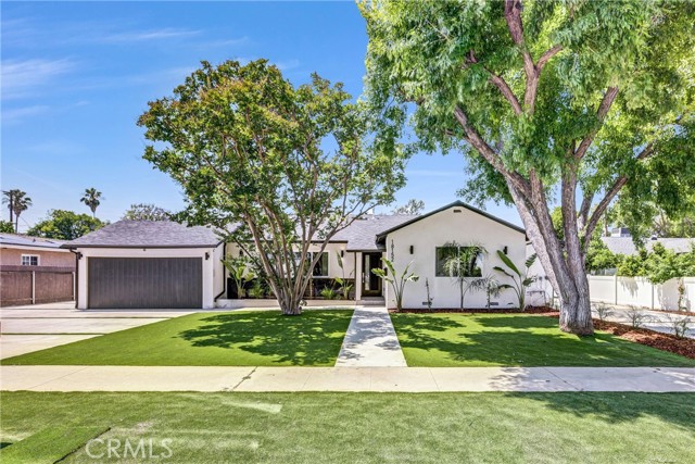 18152 Sunburst Street, Northridge CA: https://media.crmls.org/medias/ebb48d82-ebf6-4934-aee3-0a5b4aec1d98.jpg