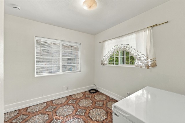 1659 West 39th photo 8