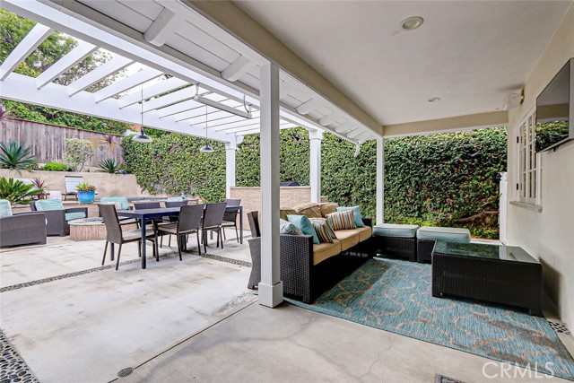 Detail Gallery Image 28 of 30 For 1456 3rd St, Manhattan Beach,  CA 90266 - 4 Beds | 3/1 Baths