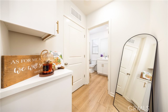 Detail Gallery Image 7 of 26 For 126 Sunnyside, Irvine,  CA 92618 - 2 Beds | 2 Baths