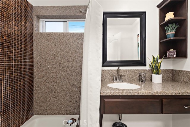 Detail Gallery Image 24 of 53 For 420 W Tichenor St, Compton,  CA 90220 - 3 Beds | 2 Baths