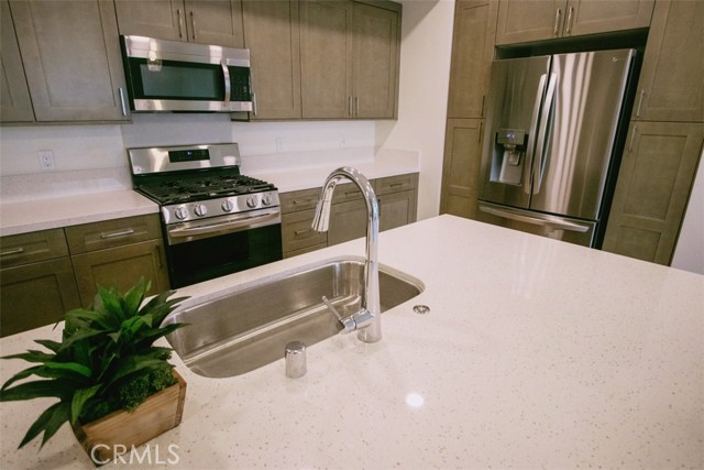 2850 Wagon Wheel Rd, Oxnard CA: https://media.crmls.org/medias/ebb59b7d-a1be-49f9-ab4b-6ace4d42d2d9.jpg