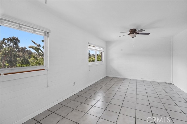 1800 Sunset Drive, Vista CA: https://media.crmls.org/medias/ebb602d7-841a-4b03-881a-923280bede5e.jpg