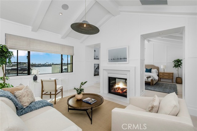 2209 Bayside Drive, Corona del Mar CA: https://media.crmls.org/medias/ebb63fae-cd12-4724-8683-67a85a15f89a.jpg