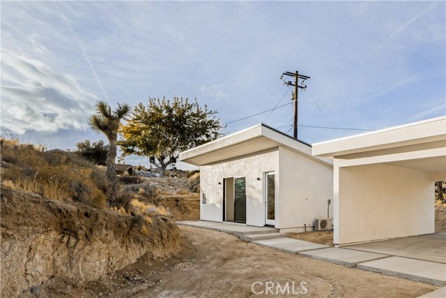 Detail Gallery Image 23 of 31 For 6218 Farrelo Rd, Yucca Valley,  CA 92284 - 4 Beds | 4/1 Baths