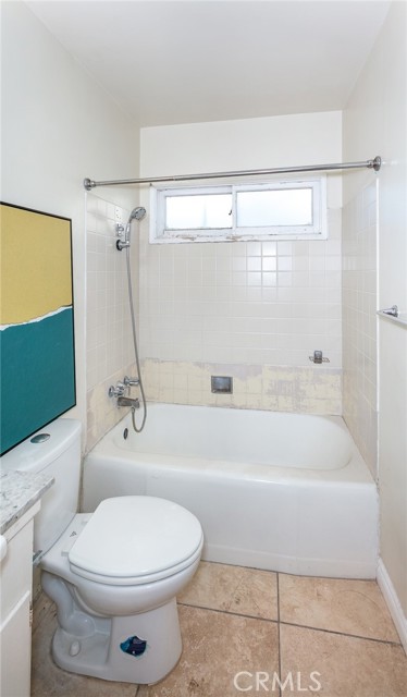 991 Glenview Terrace photo 33