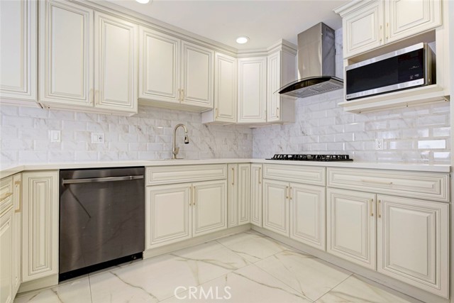 Detail Gallery Image 11 of 27 For 7044 1 Greeley, Tujunga,  CA 91042 - 3 Beds | 2 Baths