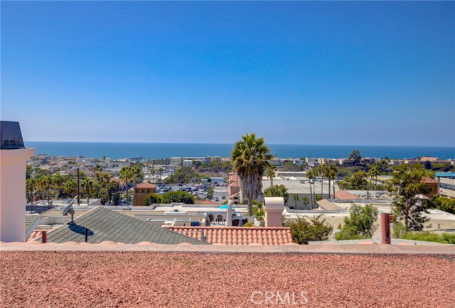 911 15th Street, Hermosa Beach, California 90254, 4 Bedrooms Bedrooms, ,3 BathroomsBathrooms,Residential,Sold,15th,SB21196642