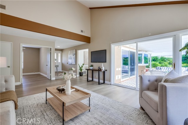 Image 14 of 58 For 24482 Chrisanta Drive