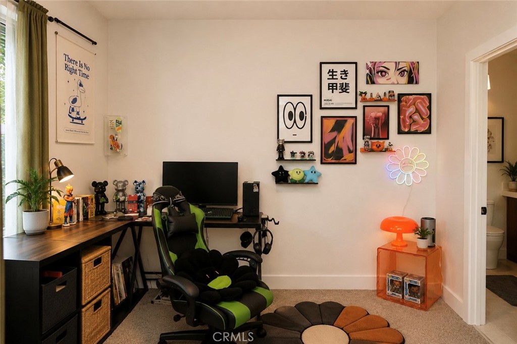 https://media.crmls.org/medias/ebb7af6e-ffd5-4f48-9ac8-457110109c78.jpg?preset=X-Large