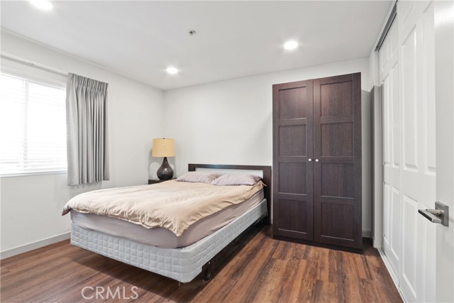 Detail Gallery Image 5 of 8 For 112 N Primrose #C,  Alhambra,  CA 91801 - 2 Beds | 1/1 Baths