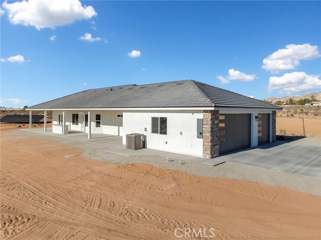 16944 Pauhaska Road, Apple Valley CA: https://media.crmls.org/medias/ebb9b11d-ba49-4397-907f-0eb40acb60c4.jpg