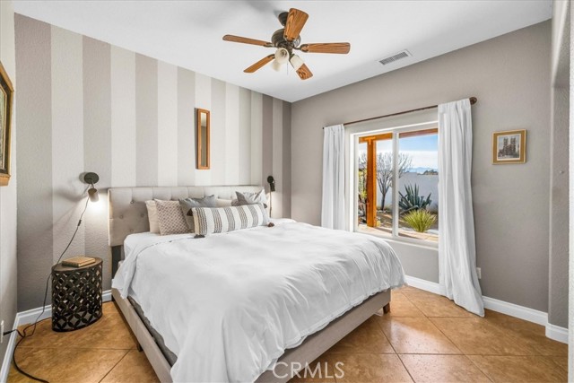 7423 Juniper Road, Joshua Tree CA: https://media.crmls.org/medias/ebb9d5ca-ee1c-4cf2-a1b2-92235cb2bba7.jpg