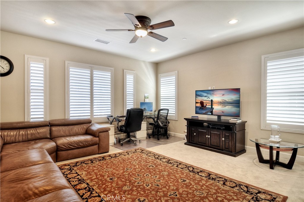 MLS #OC25228348 image #12