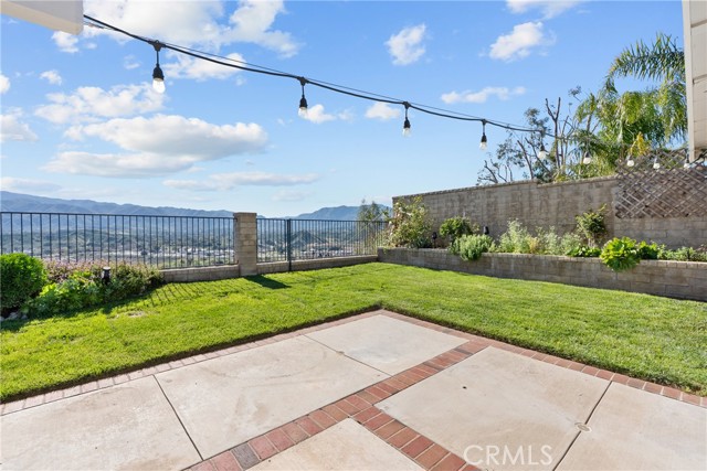 Detail Gallery Image 40 of 40 For 17050 Canvas, Canyon Country,  CA 91387 - 4 Beds | 2 Baths