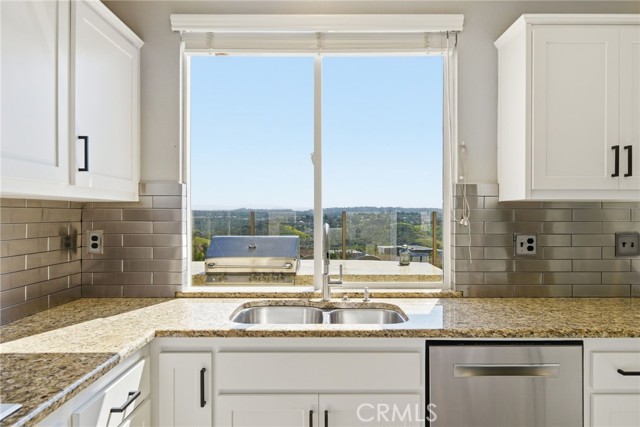 Detail Gallery Image 12 of 54 For 26 Monstad St, Aliso Viejo,  CA 92656 - 3 Beds | 3 Baths