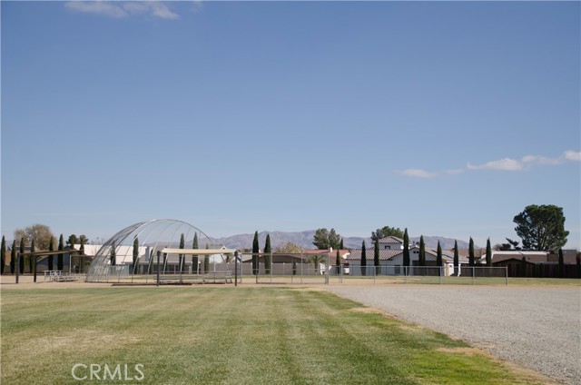 12580 Indian River Drive, Apple Valley CA: https://media.crmls.org/medias/ebbc7df3-9765-4df4-8acf-9a10a53c786a.jpg