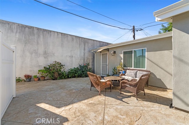 Detail Gallery Image 38 of 54 For 6015 Laurelgrove, North Hollywood,  CA 91606 - 5 Beds | 5 Baths