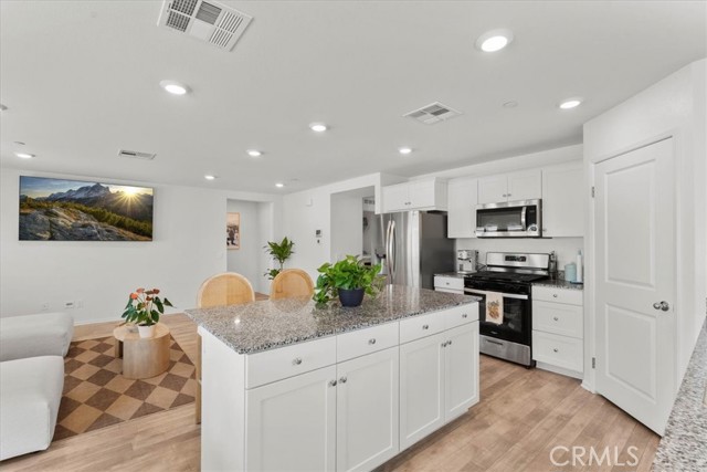 Detail Gallery Image 10 of 32 For 1134 Everlasting Dr, Perris,  CA 92571 - 3 Beds | 2 Baths