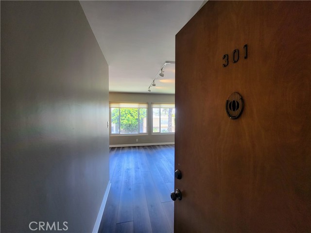 Detail Gallery Image 4 of 25 For 1250 E. Ocean Blvd. #301,  Long Beach,  CA 90802 - 2 Beds | 1 Baths