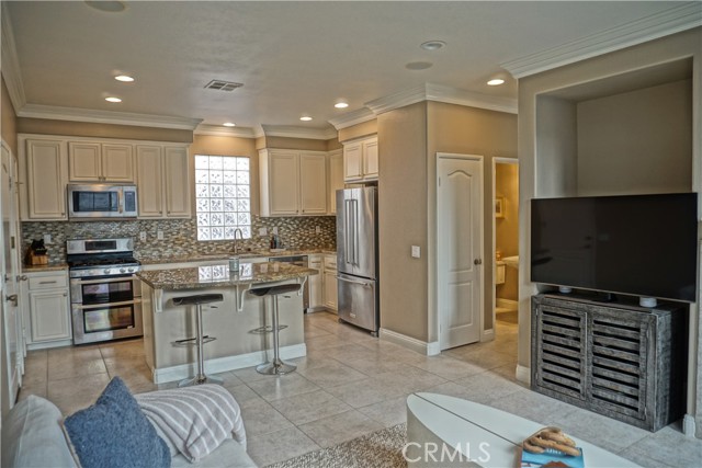 Detail Gallery Image 4 of 25 For 8 Stone Turret Ct, Ladera Ranch,  CA 92694 - 4 Beds | 2/1 Baths