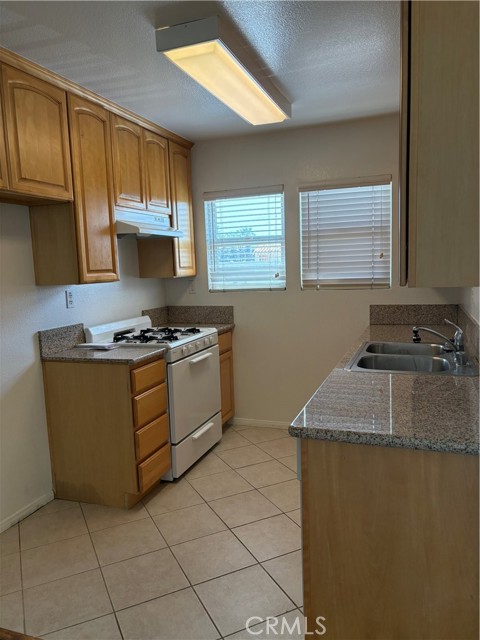 8202 Artesia Boulevard, Buena Park CA: https://media.crmls.org/medias/ebbf3b88-a5d4-4fd1-aff7-e936c98e4e98.jpg