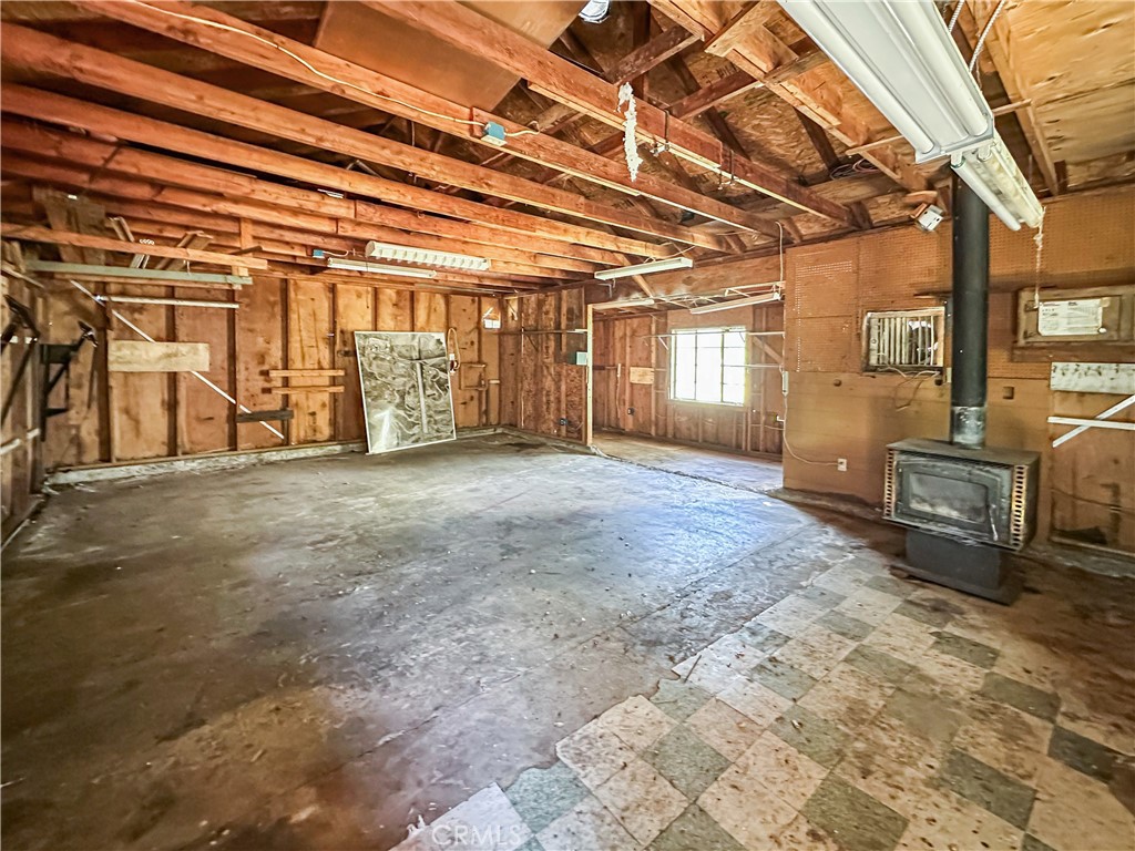 https://media.crmls.org/medias/ebbf751a-35c6-4f3a-bba4-8ddbeb679a65.jpg?preset=X-Large